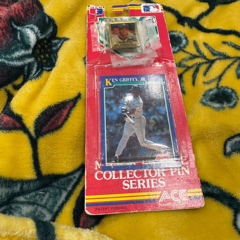 Ken Griffey Jr. Collector Pin Series